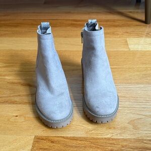 Women's Suede Ankle Boots - Gray